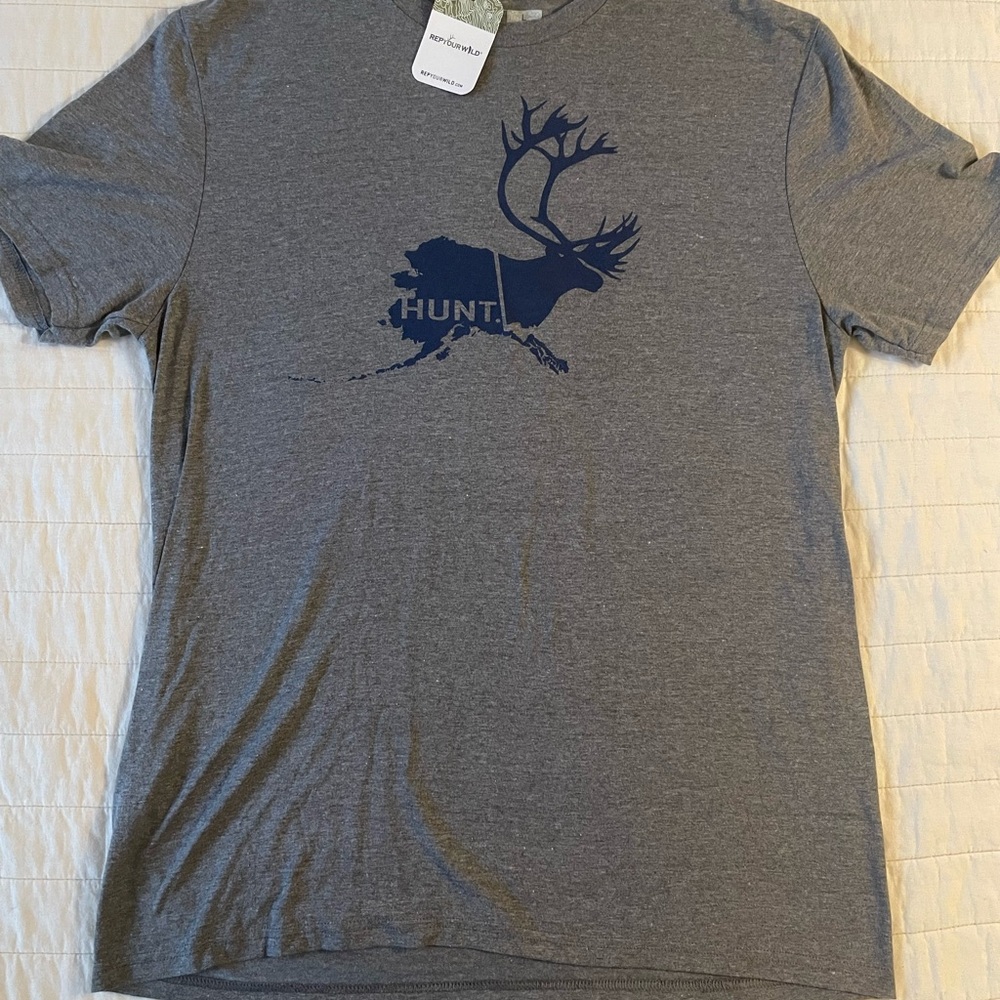 Rep Your Wild Gray T-Shirt with Hunt Alaska Blue Graphic Large